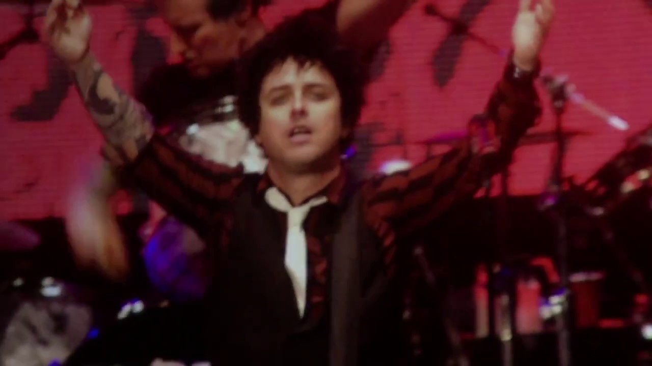 Green Day - Still Breathing + Minority (Oracle Arena, Oakland, CA 12-10-16)