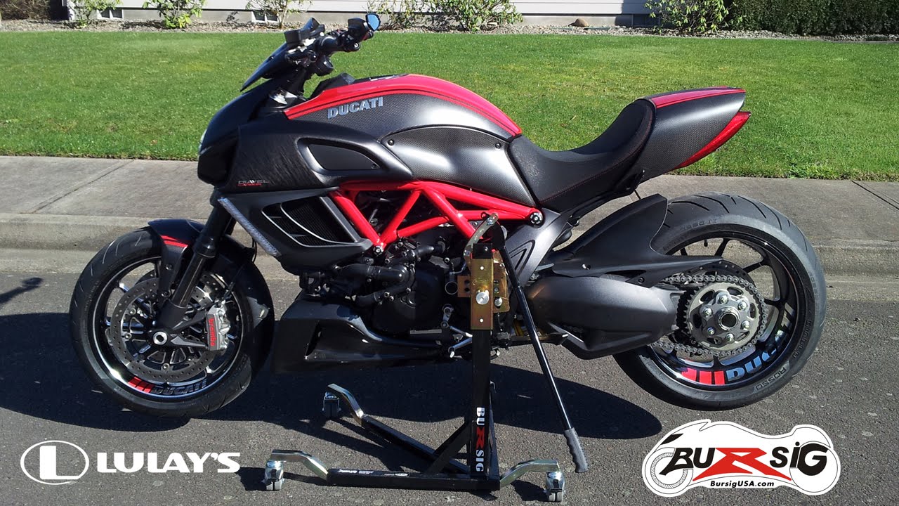 Bursig Center-Lift Stand for Lulay's Ducati Diavel - First Look and Assembly