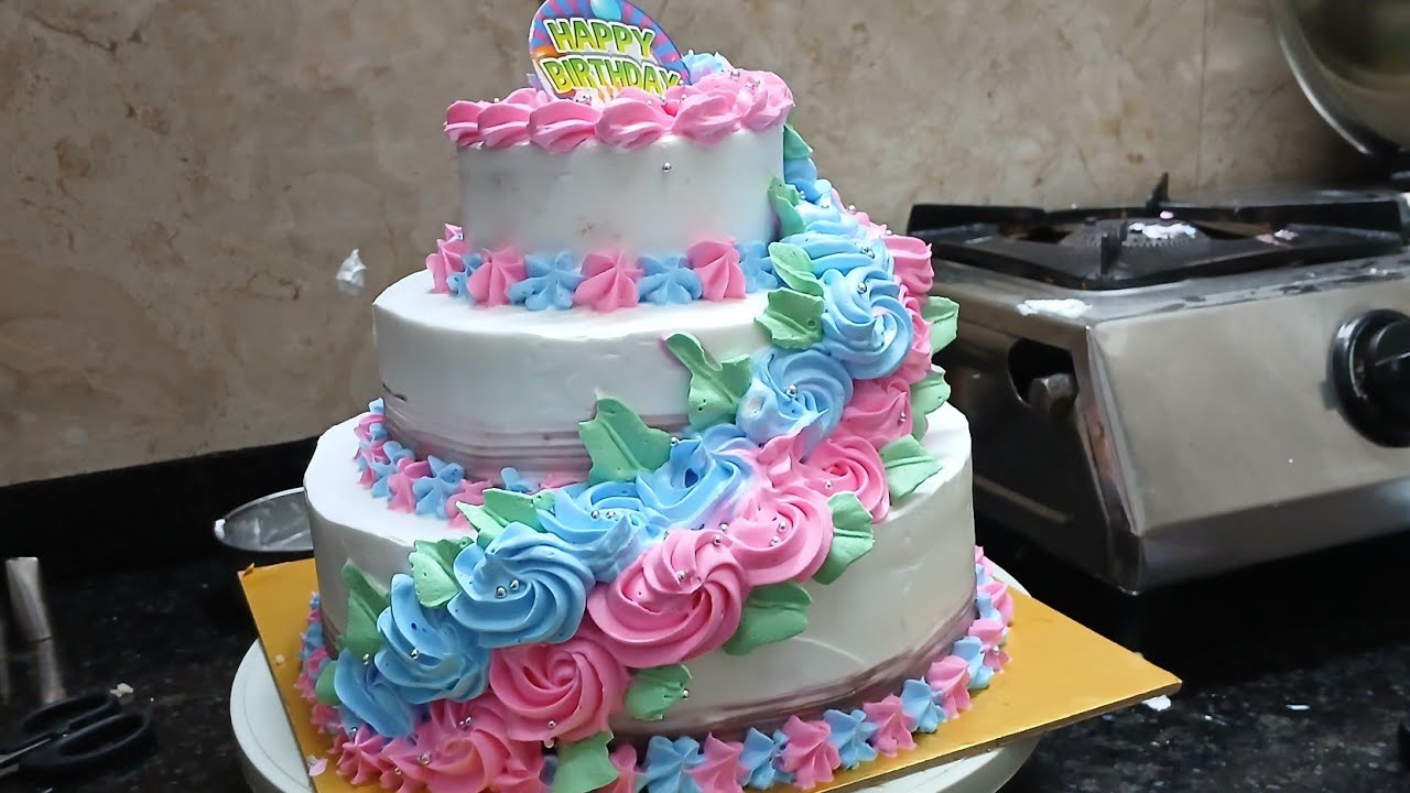 अनानास flavour से सजा हुआ तीन परत वाला केक  🎂 💝 || Pineapple 3 layer cake decoration
