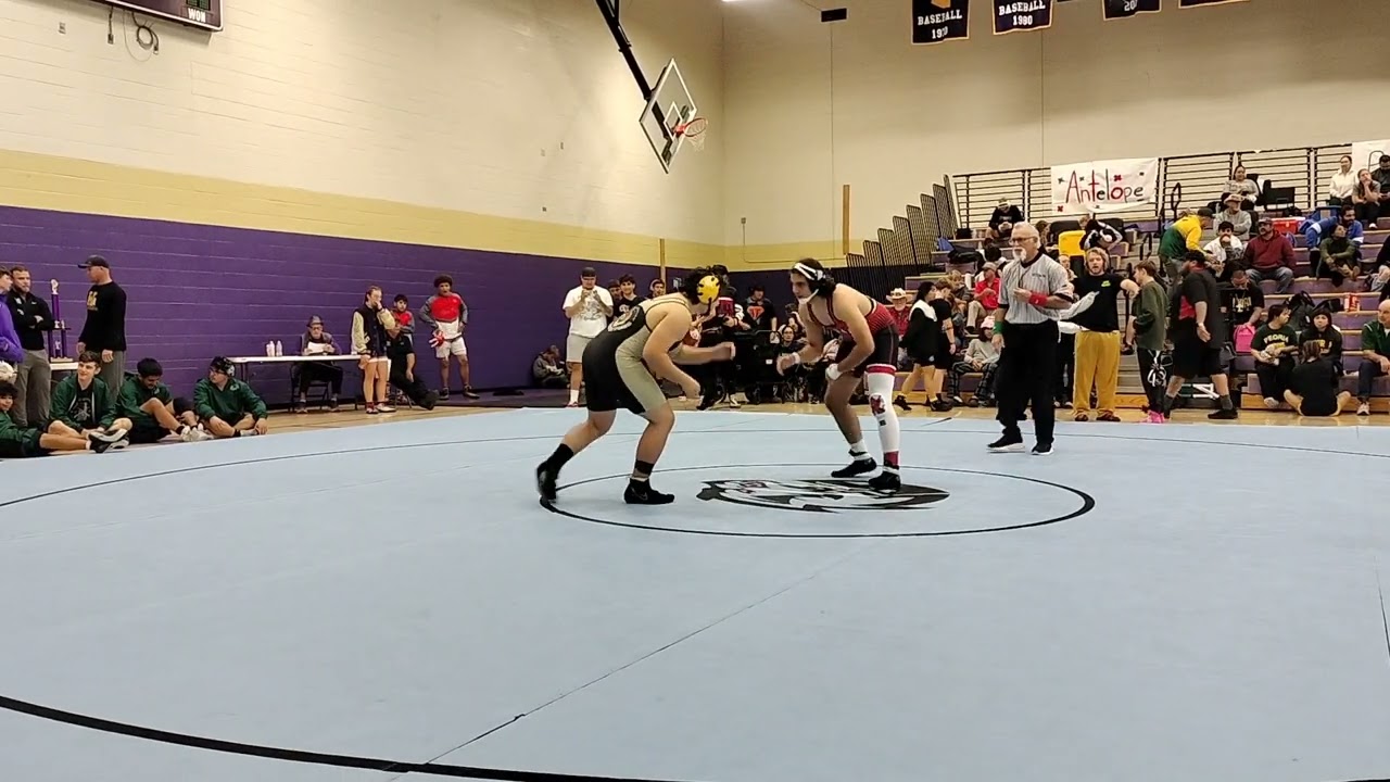Josiah vs Apache Junction - 190 lbs Individuals Wickenburg Tournament - 12/6/25