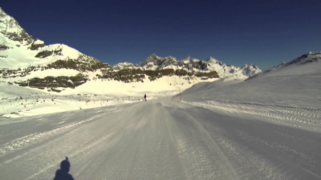 Skiing Furggsattel to Furgg via re 69 Matterhorn piste at Zermatt