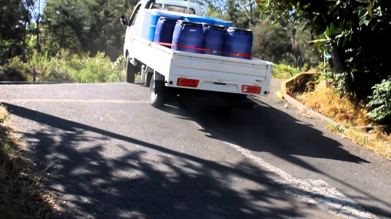 Cami&oacute;n Struder no logra subir.MOV