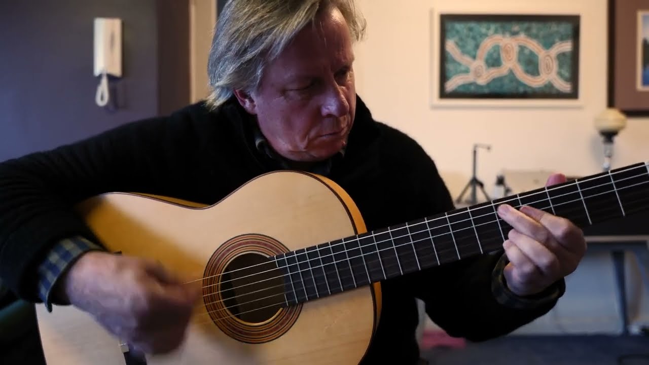 O astronauta, played by Doug de Vries