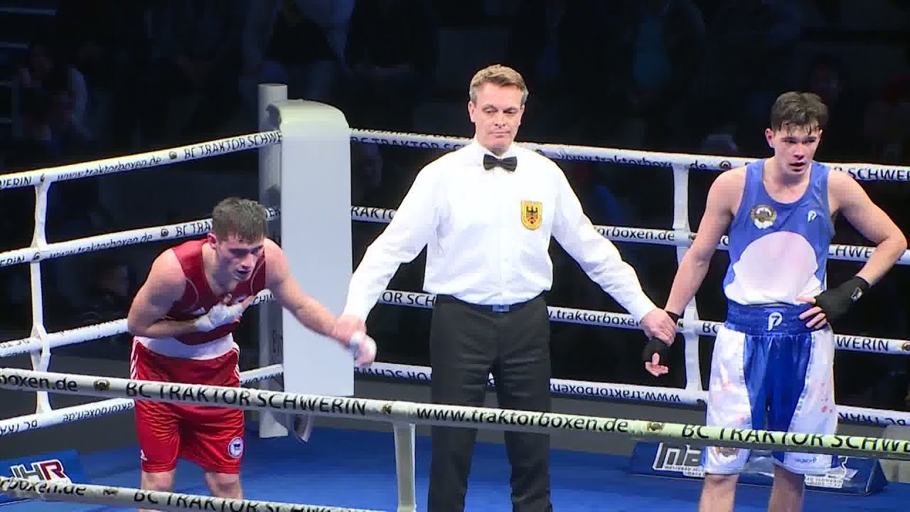 Traktor-Boxer retten verloren geglaubten Abend