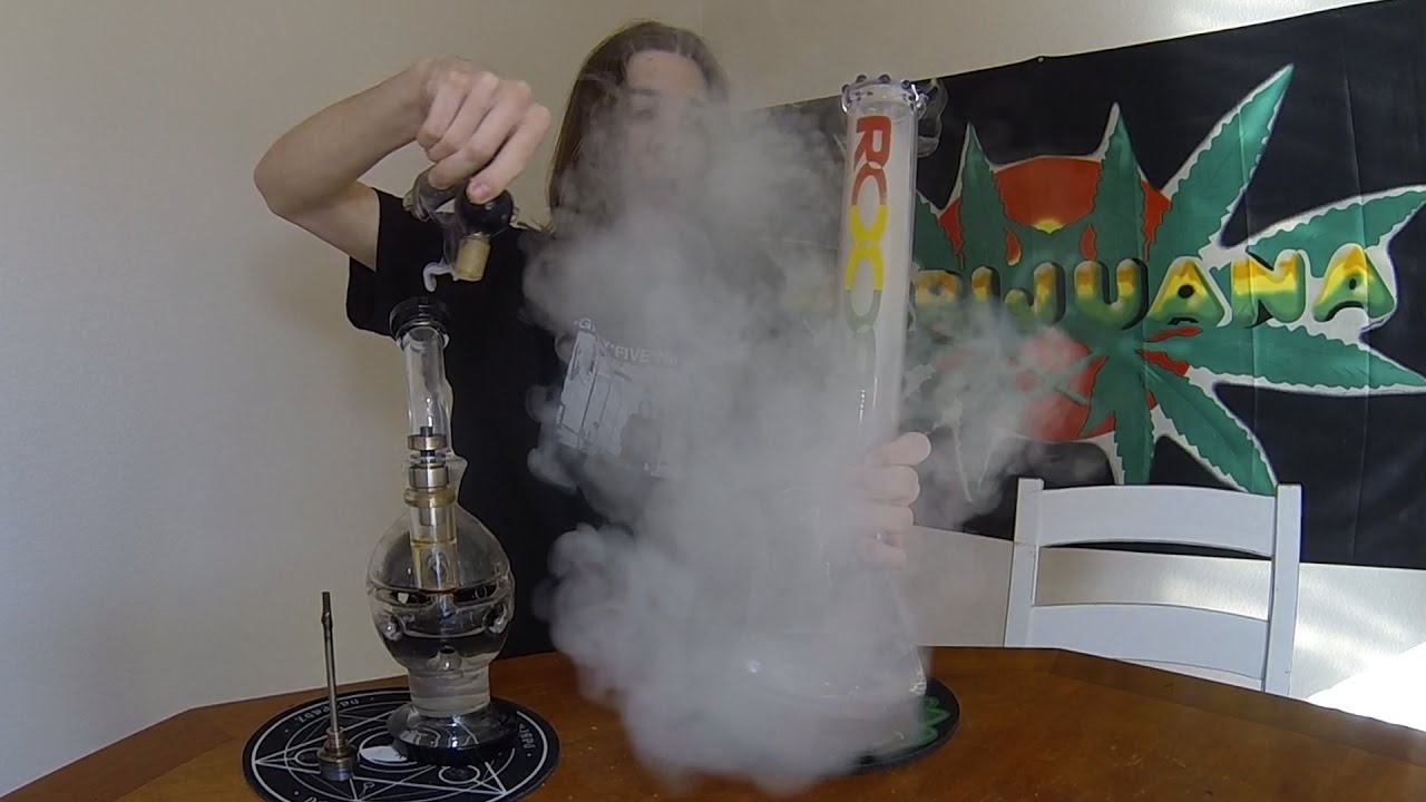 HALF GRAM BONG RIP & DAB IN ONE BREATH!