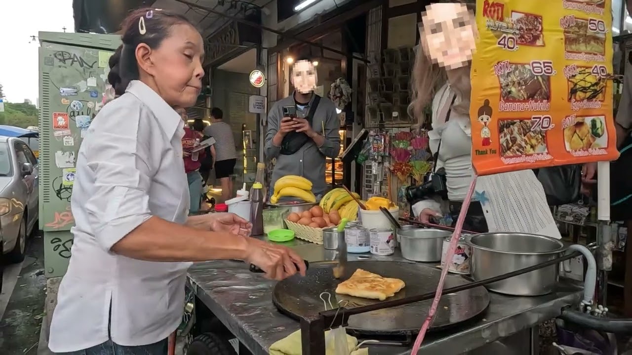 Authentic Thai Street Food: Banana Nutella Roti