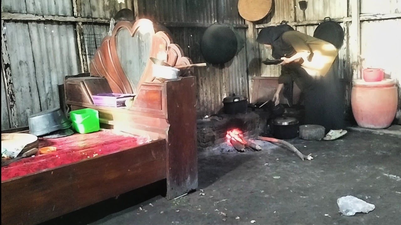 Masak Sederhana di Dapur Makan Bersama terasa Nikmat 