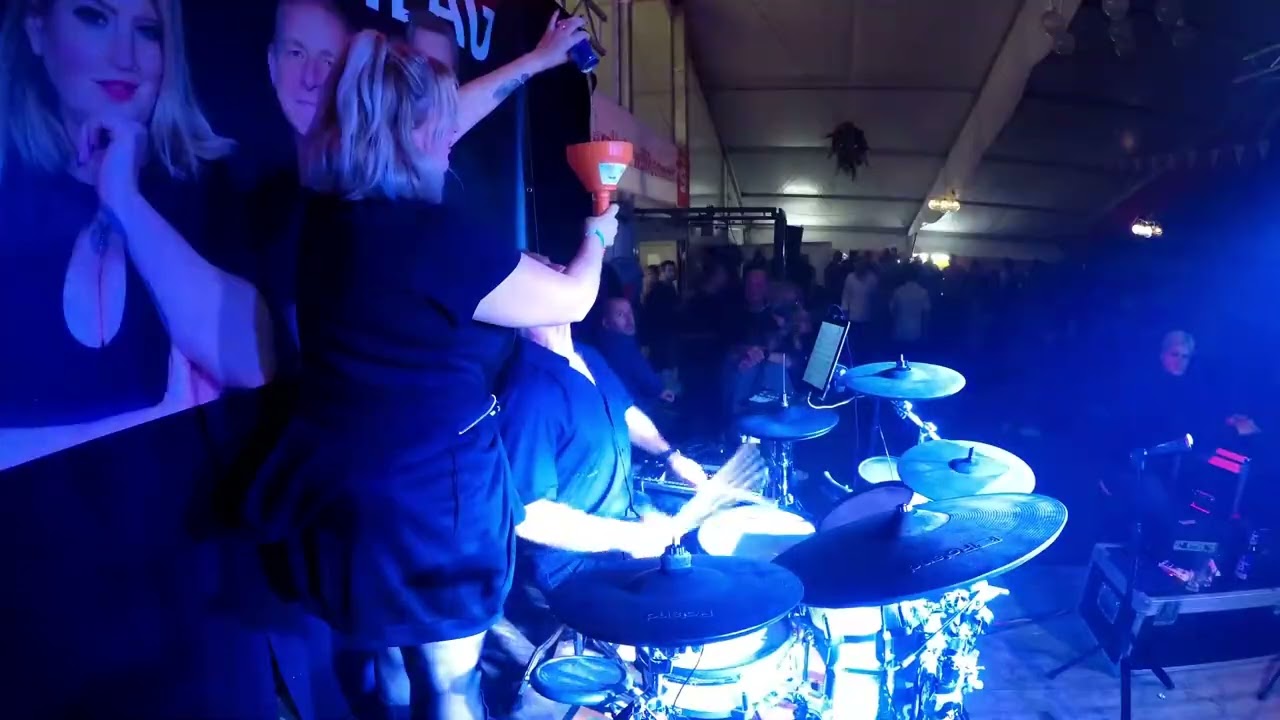 Herzschlag Partyband - Schlagzeugsolo  Pedda - Kompliment - Schützenfest Borth 21 09 2024