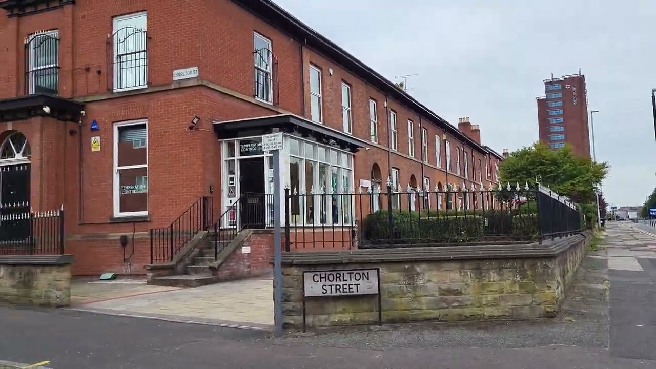 A short stroll along Chester Road in Manchester from Cornbrook to White City. 