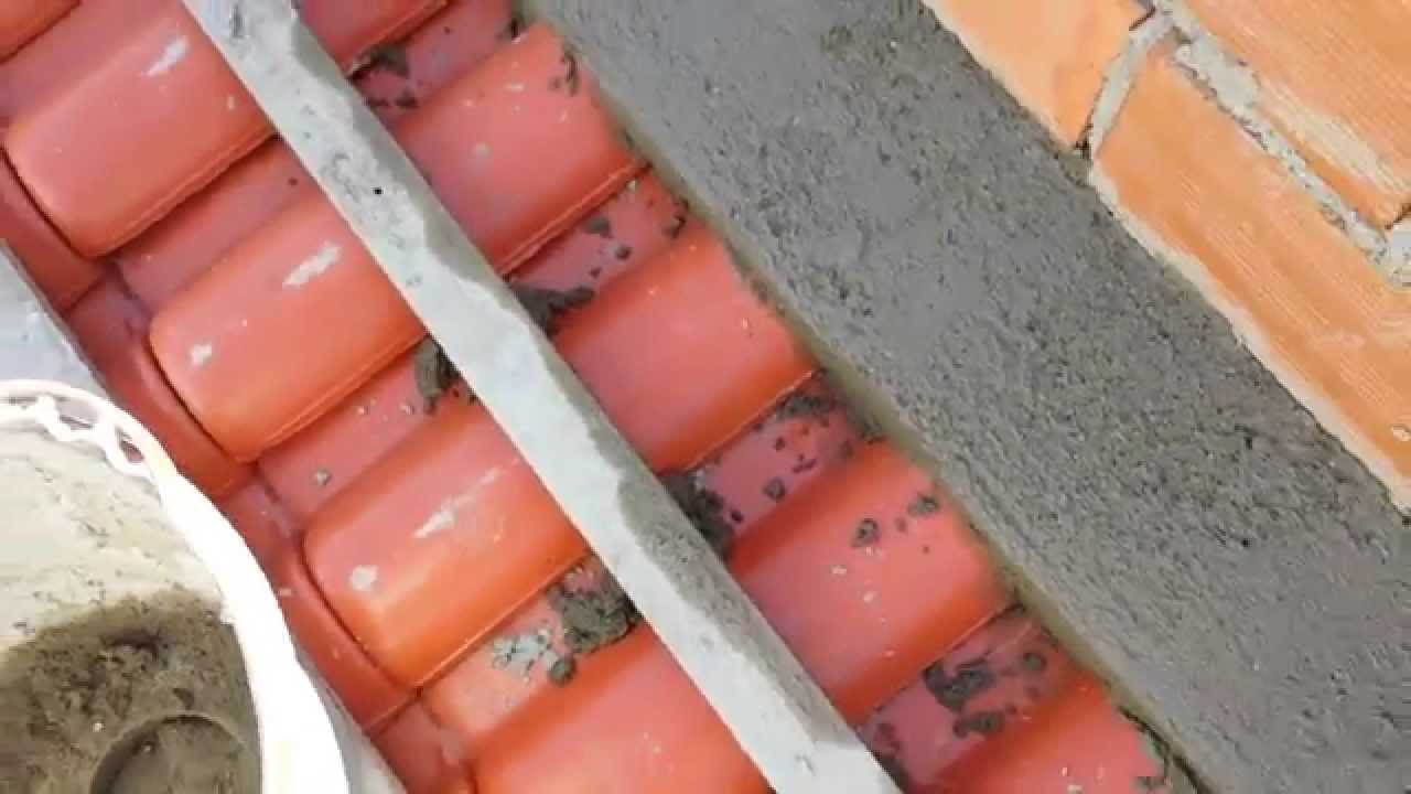 Arremate com massa no final da telha - Finish with putty at the end of the tile