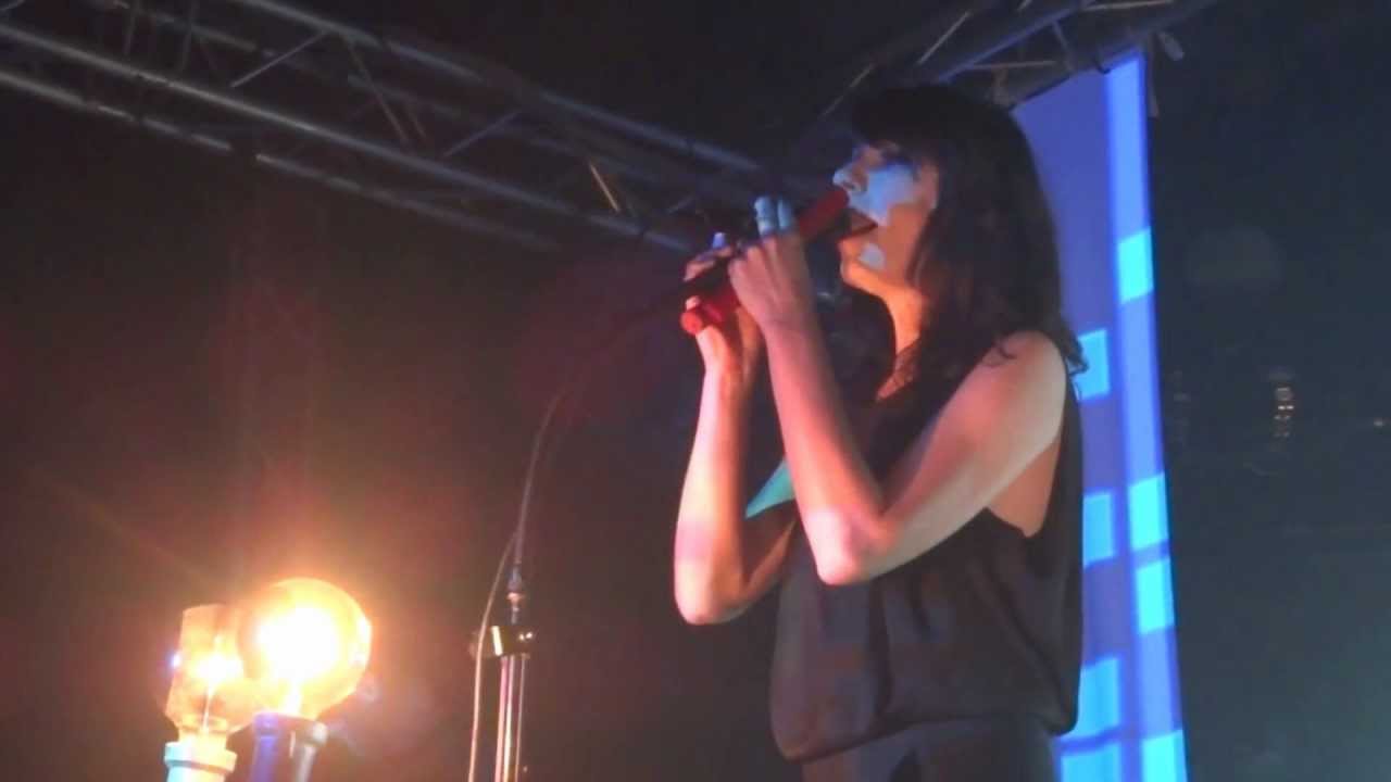 La Grande Sophie - Ma Radio (beginning of concert) - Live @Den Atelier (Lux) - 24.10.2012 (1/20)