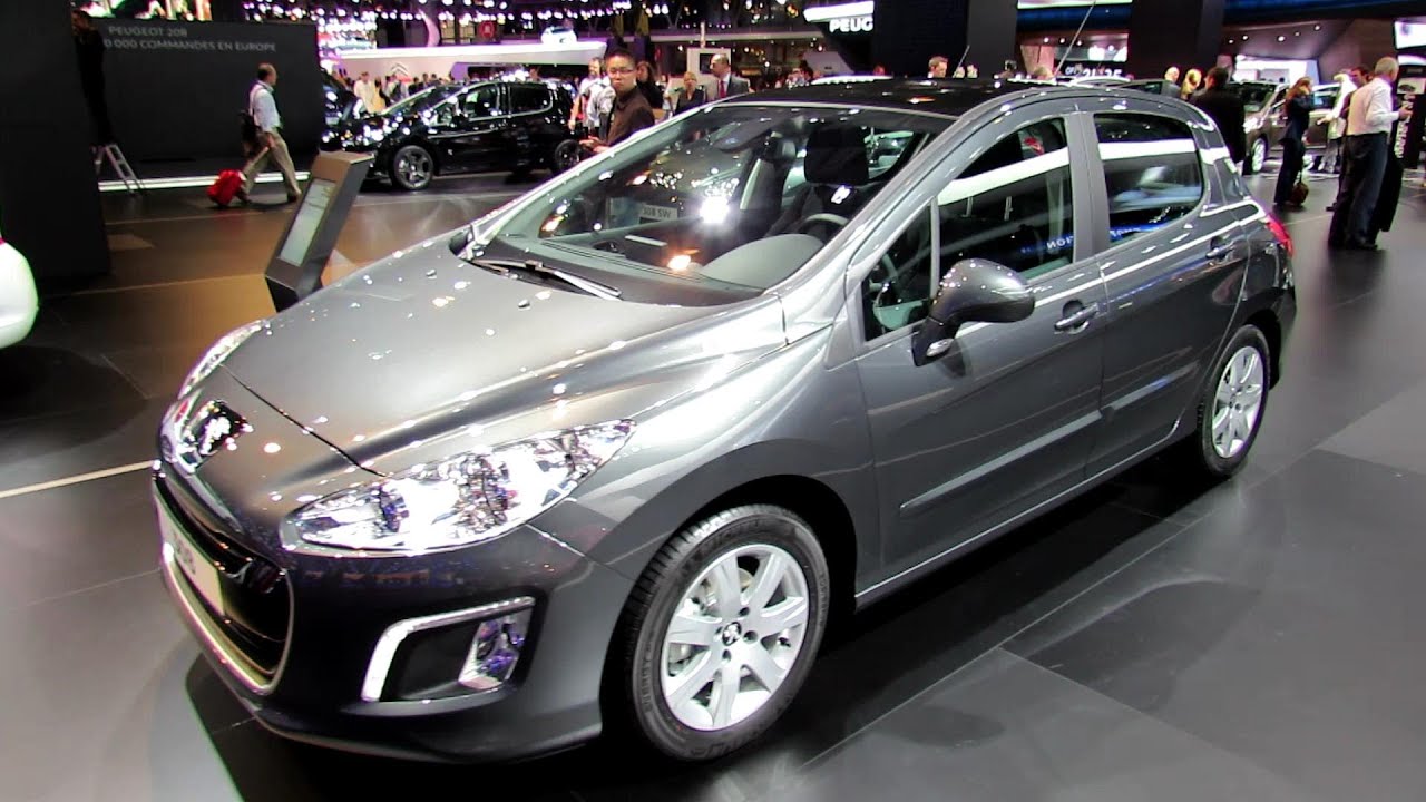 2013 Peugeot 308 Allure CDi - Exterior and Interior Walkaround - 2012 Paris Auto Show