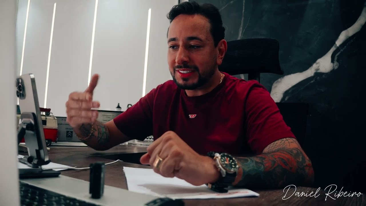 Daniel ribeiro é uma Farsa
