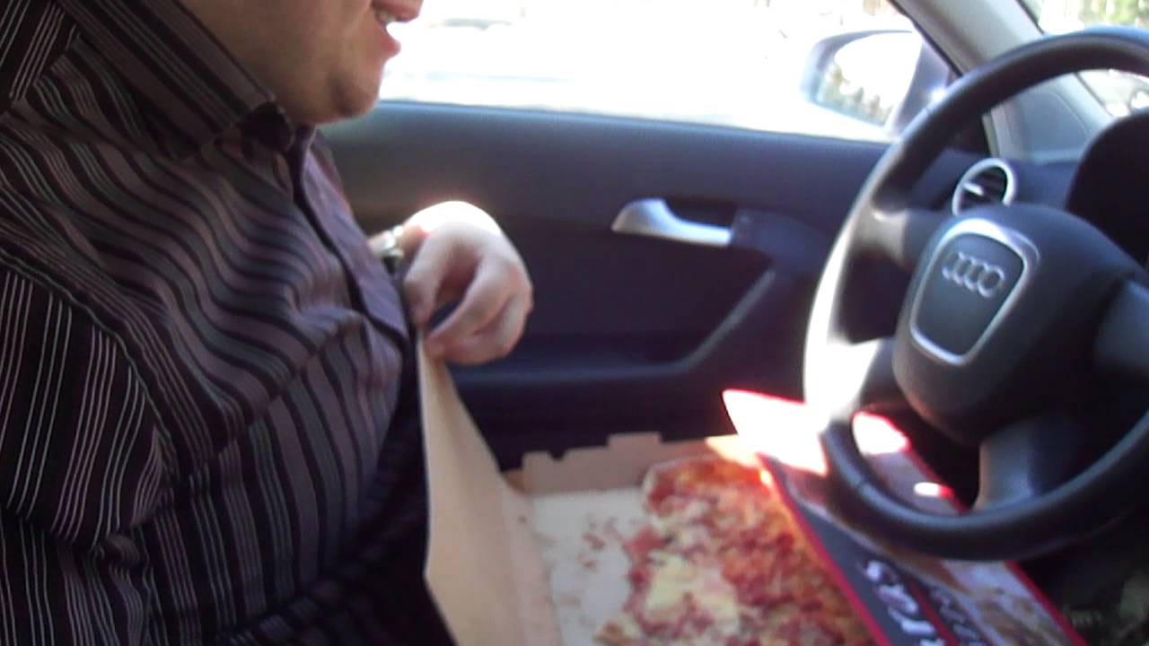 Sunnuntain testissä Kebab Pizzeria Nur:in Hevin-pizza.