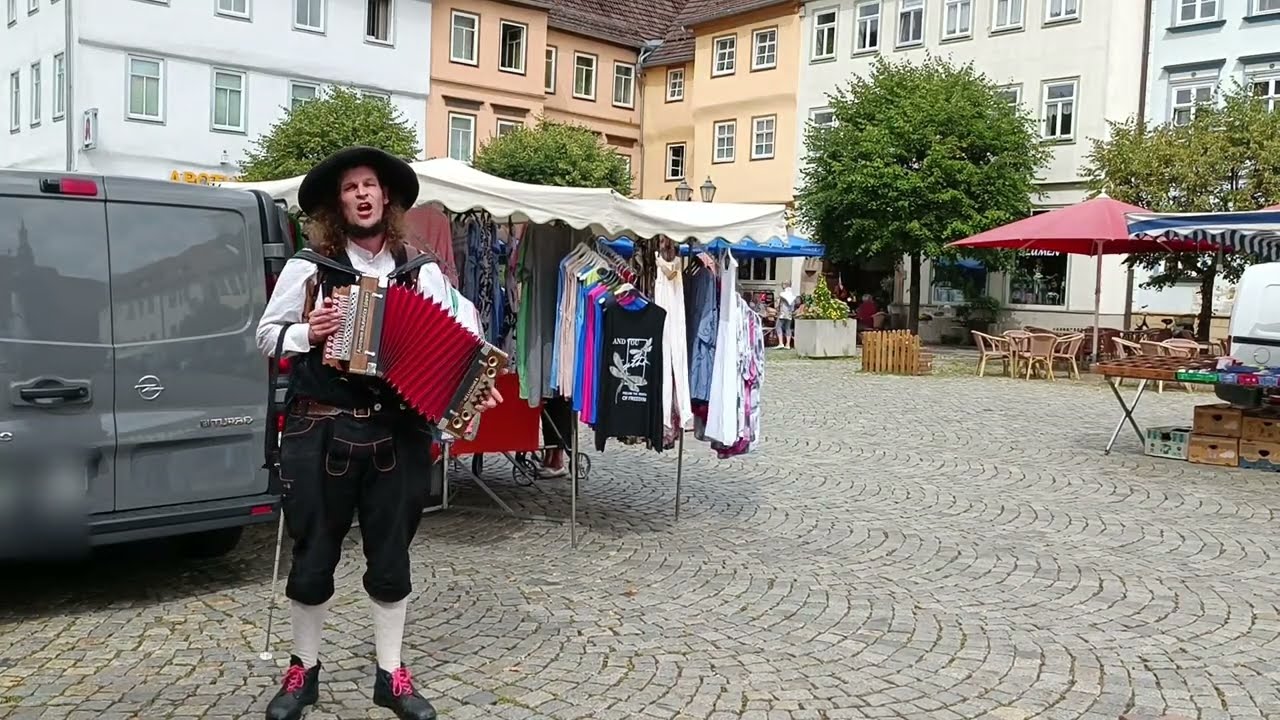 Ich wandre ja so gerne - Rennsteiglied - Straßenmusik Marktplatz Hildburghausen - Philipp Hoffmann