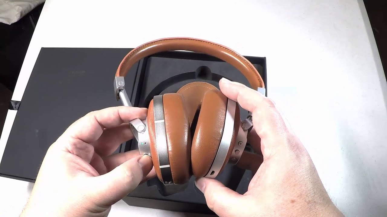 Master & Dynamic MW60 Wireless Over Ear Headphones Unboxing Review