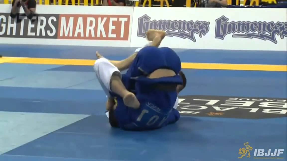 Rafael Mendes Vs Gianno Grippo - Double Guard Pull Back Take - Worlds 2014