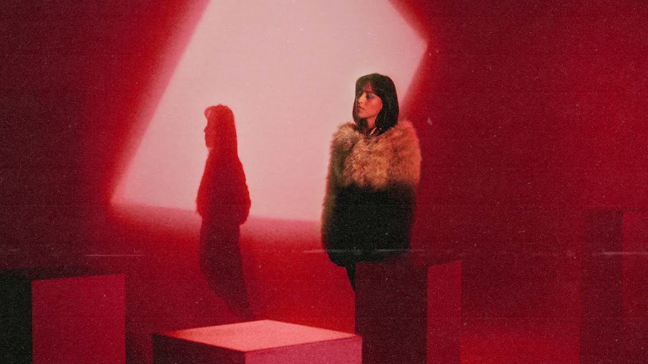 Telenova - Scarlet (Official Visualiser)