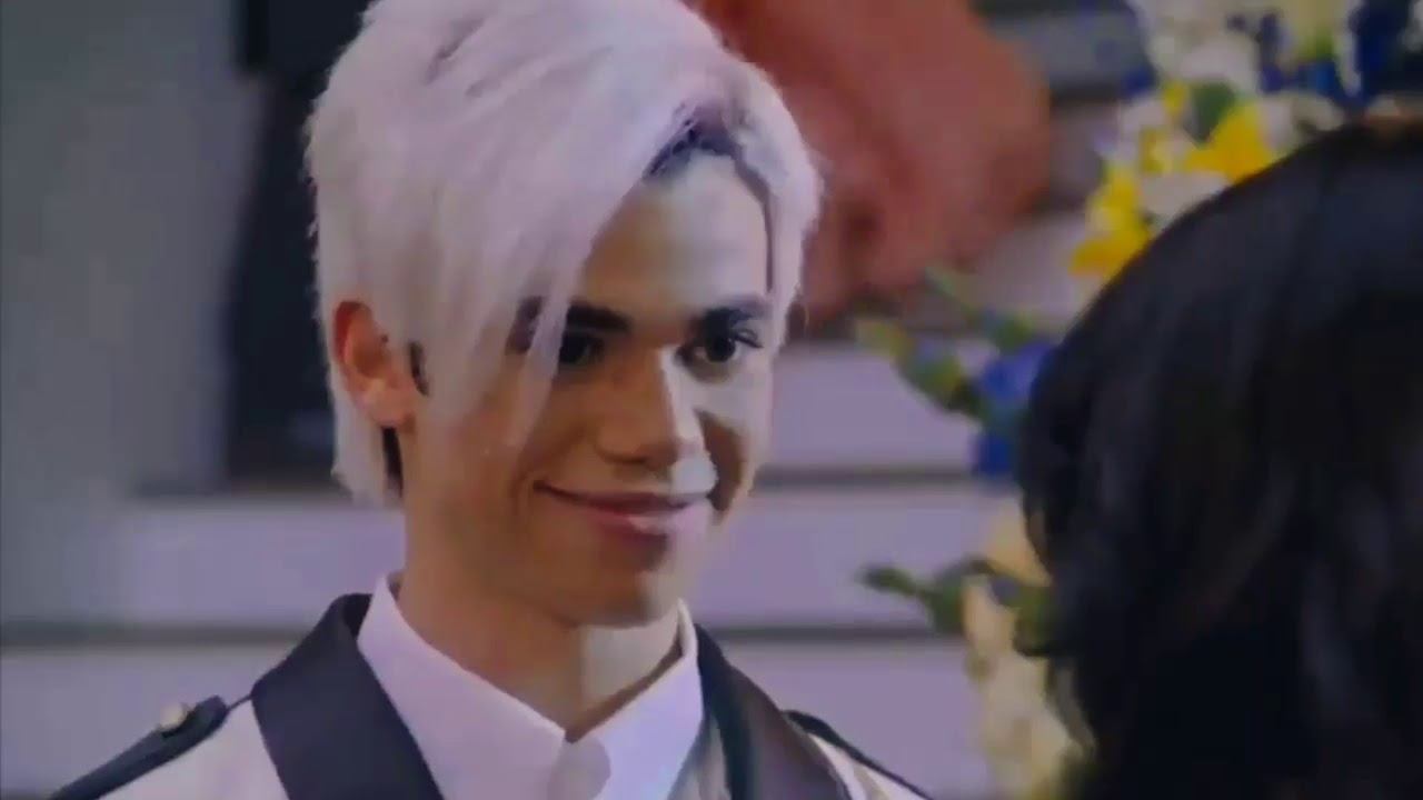 Descendants 2 | Mal x Carlos  Ben x Evie ( Marlos x Bevie )