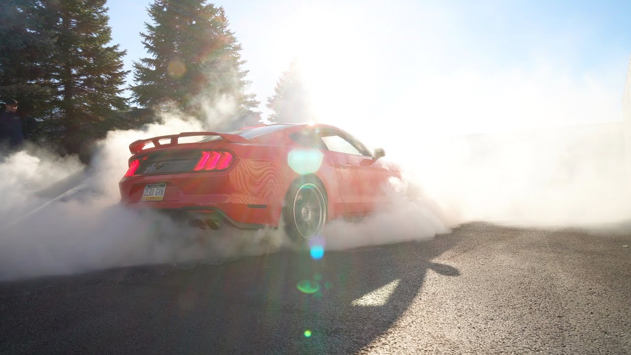 Huge 2018 Mustang Burnout on Black Friday!