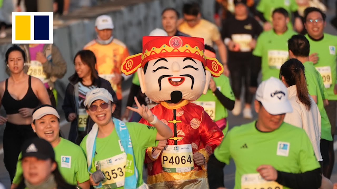 74,000 take part in Hong Kong marathon