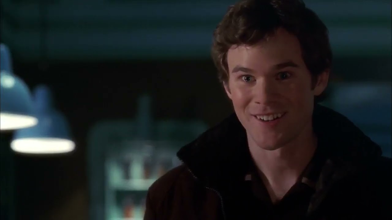Smallville Season 6x15 Clark uses his heat vision to burn Chloe collarbone to destroy the tracking