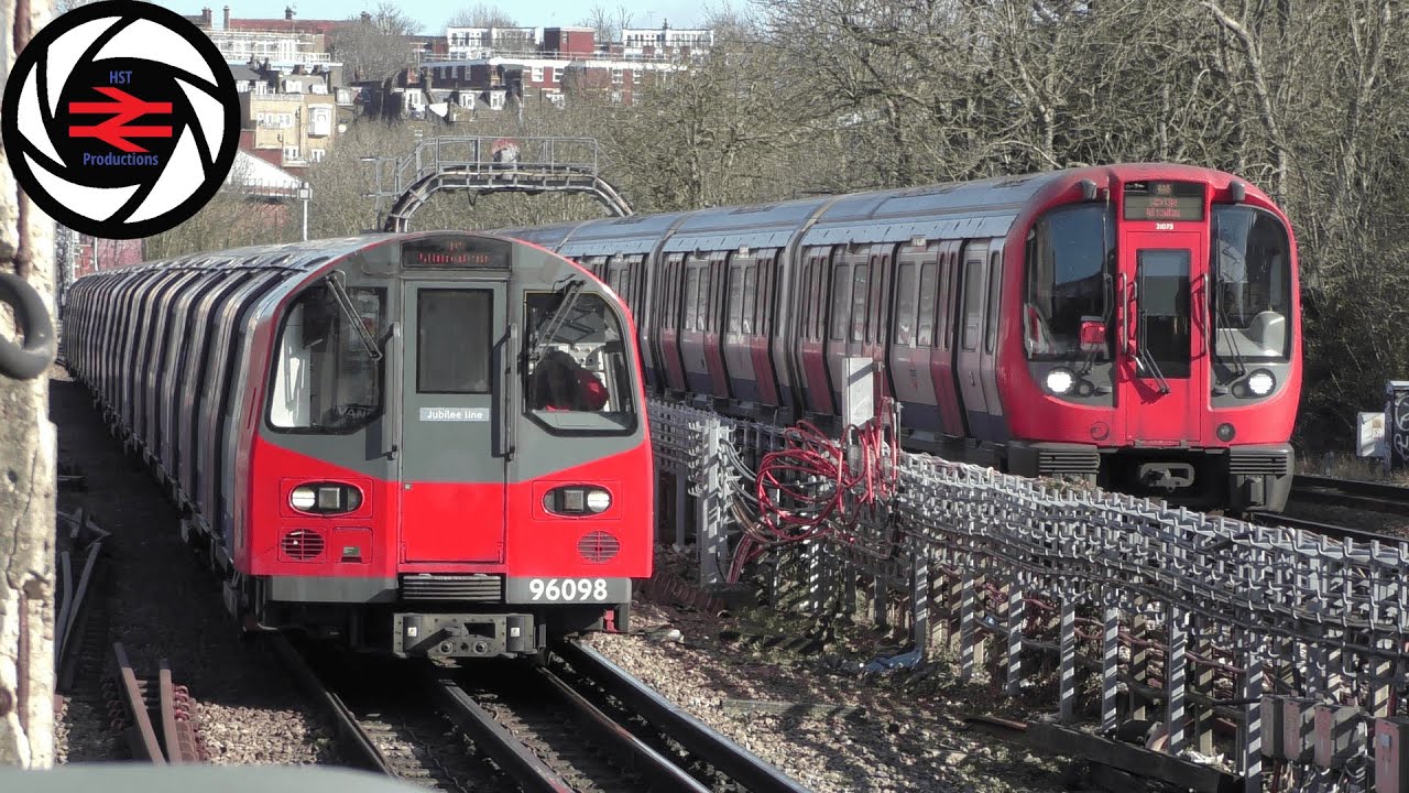Trains at West Hampstead (Tube) (CML) - 01/03/2025