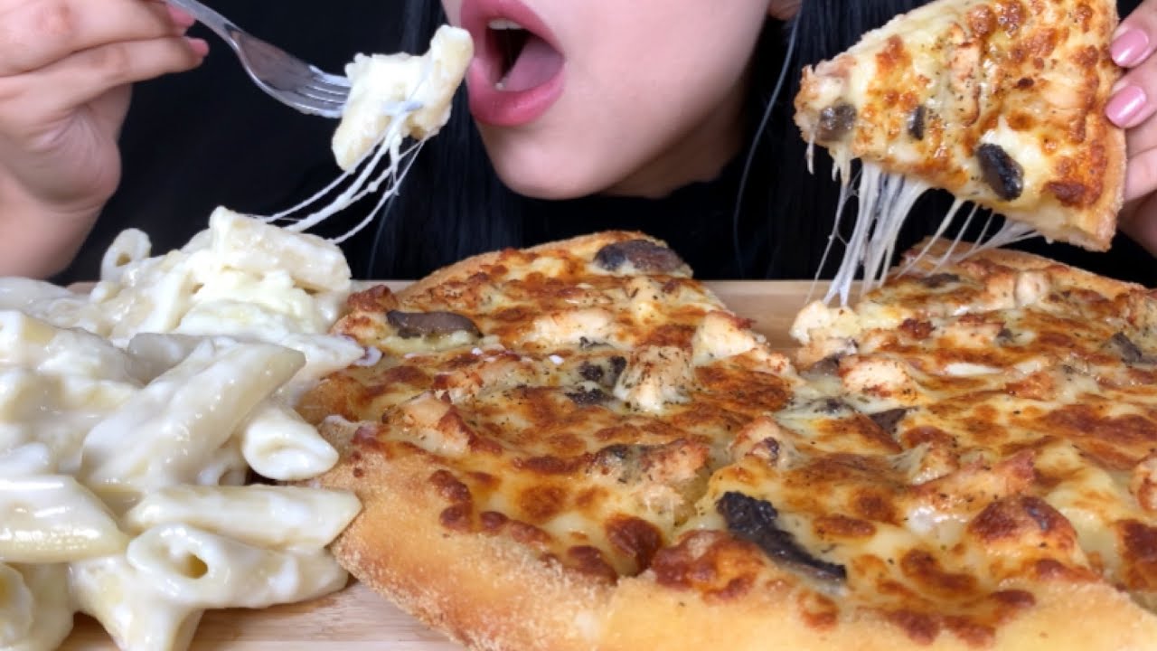 ASMR domino's pizza & Cheesy Alfredo Pasta  | MUKBANG (Eating Sounds)