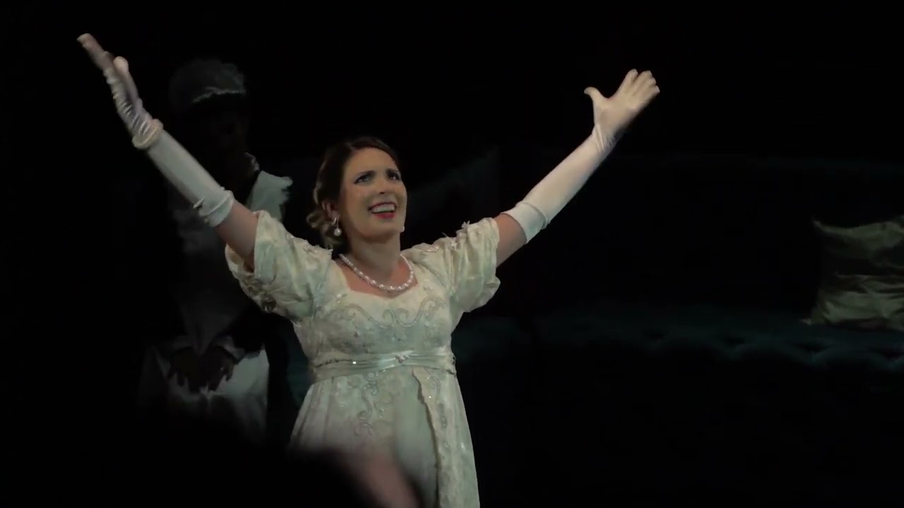 È strano... Ah, fors'è lui... Sempre libera- La traviata- Laura Pisani