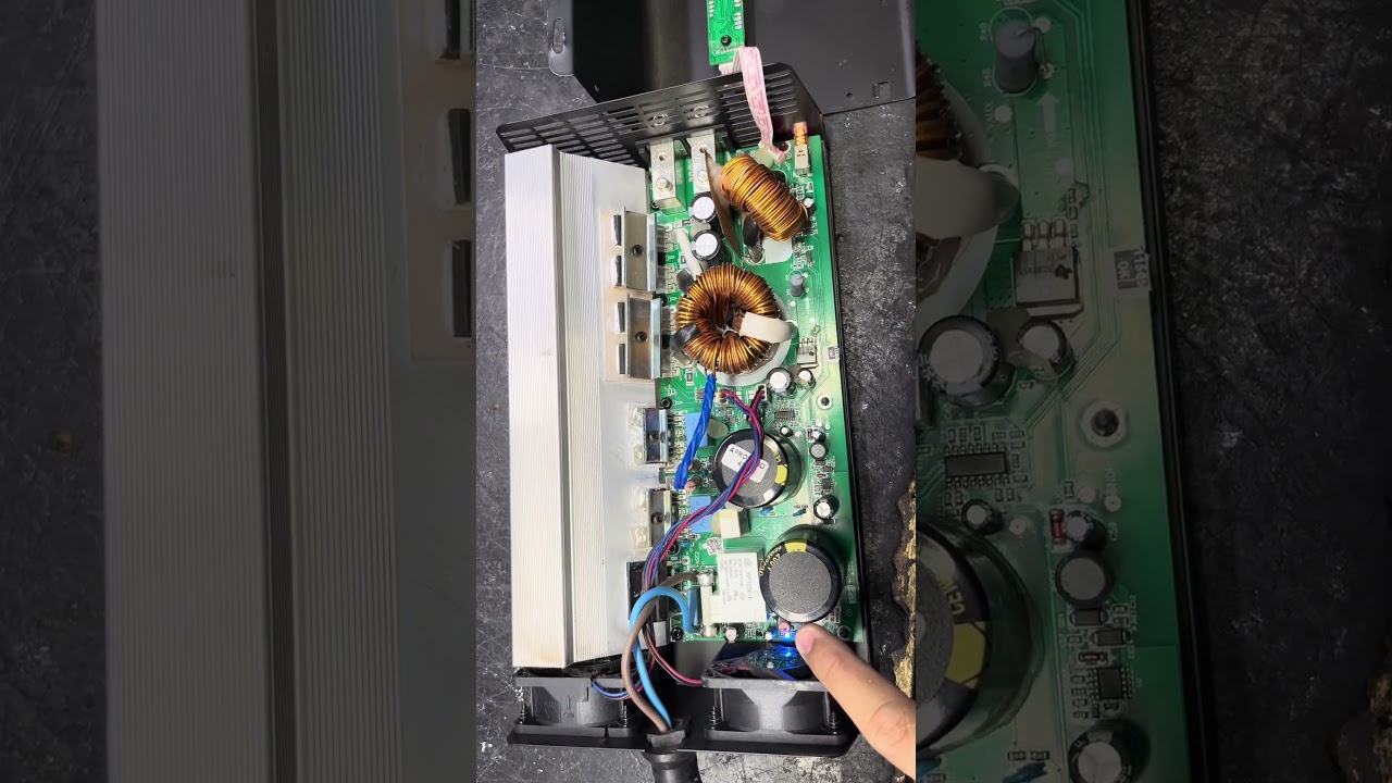 Fonte Stetsom Infinite Black 120A dando s&oacute; 11v no Borne. #stetsom #somautomotivo #fonte #fonte12v