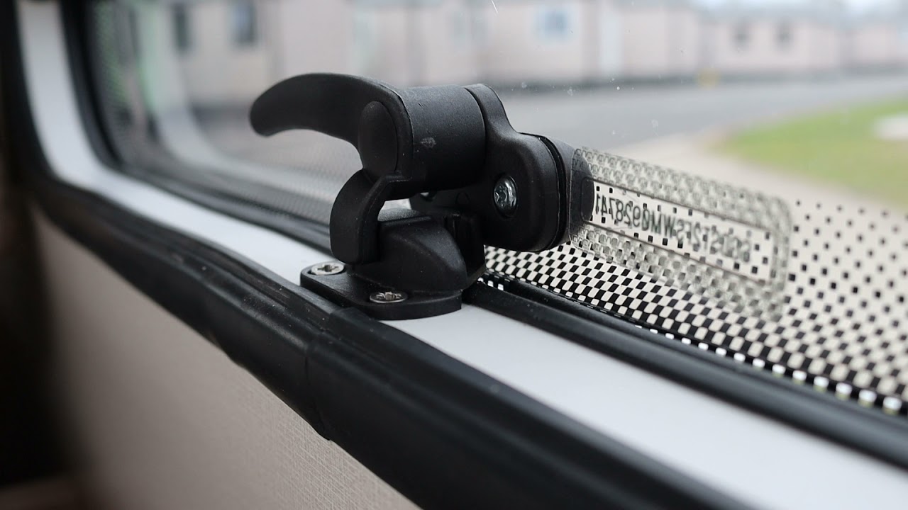 Ventilation and Privacy in a Swift Caravan - How to guide