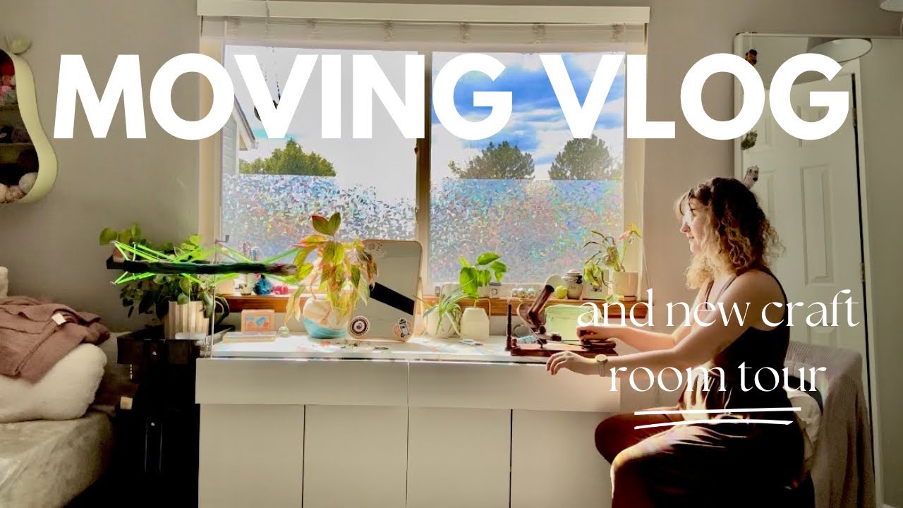 New craft room tour 📦🌈🧶| cozy bright space for knitting + WFH with lots of plants 🪴