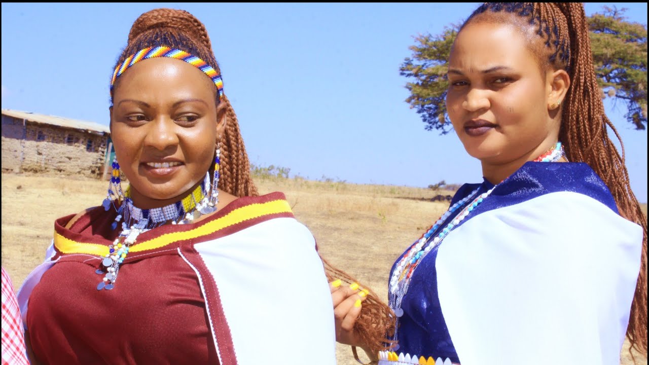 Anita Petro awaliza watu kwa Wimbo wa Ngorongoro #kwenye uzinduzi wake# Shuhudia