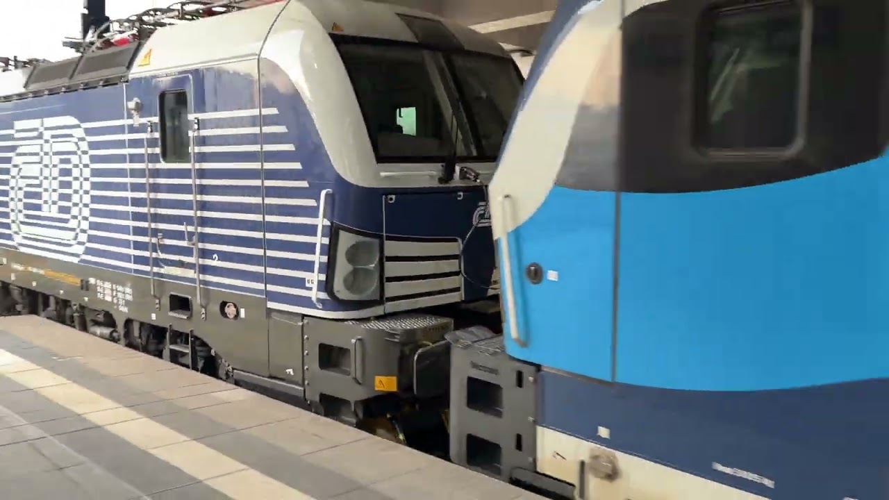 384 002 | 230 km/h Vectron | Abfahrt RJ 171 Berlin Hbf-Praha hl.n.