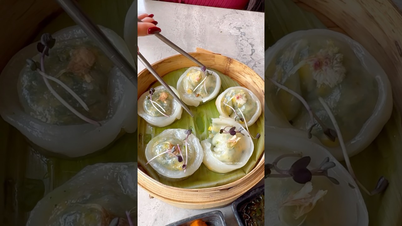 Veg dimsums in east delhi 😳🥢 #dimsum #foodshorts #shorts