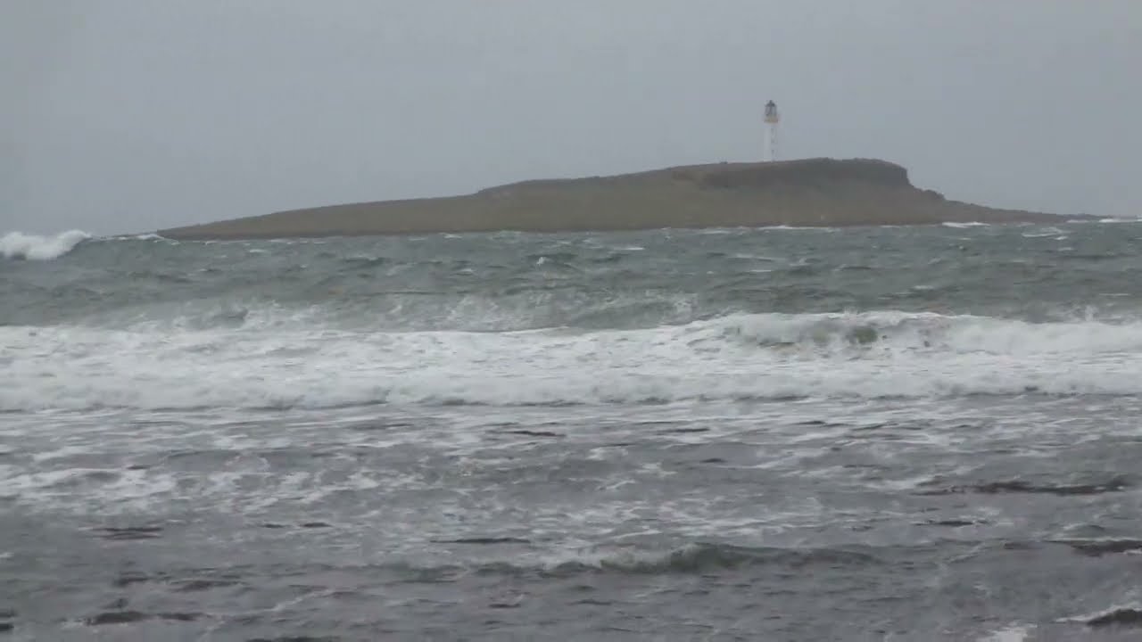 Kildonan and Pladda today, a stormy day on the Isle of Arran @davetheraverovingtherock