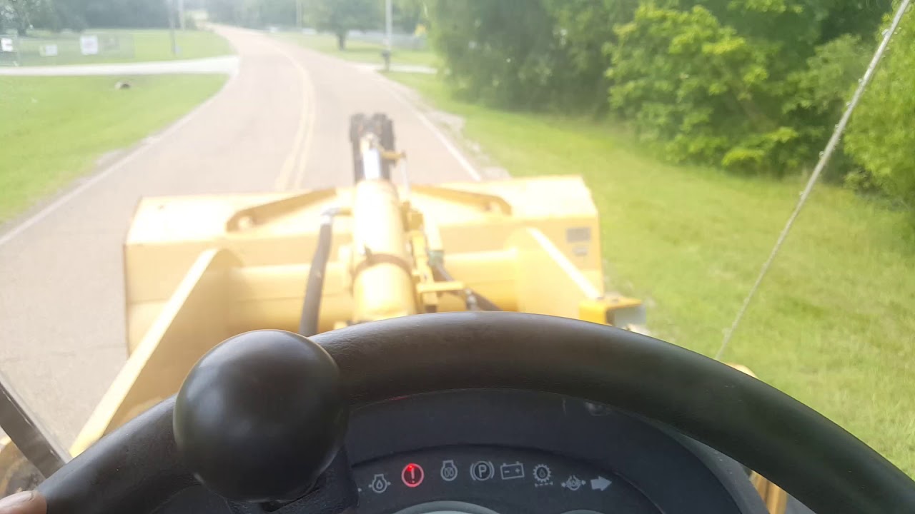 2005 Cat 928G trans shifting good