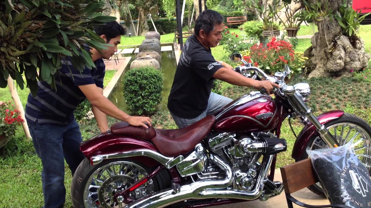 2013 Harley-Davidson FXSB Breakout - New for 2013.5 คันที่ 7 ครับ