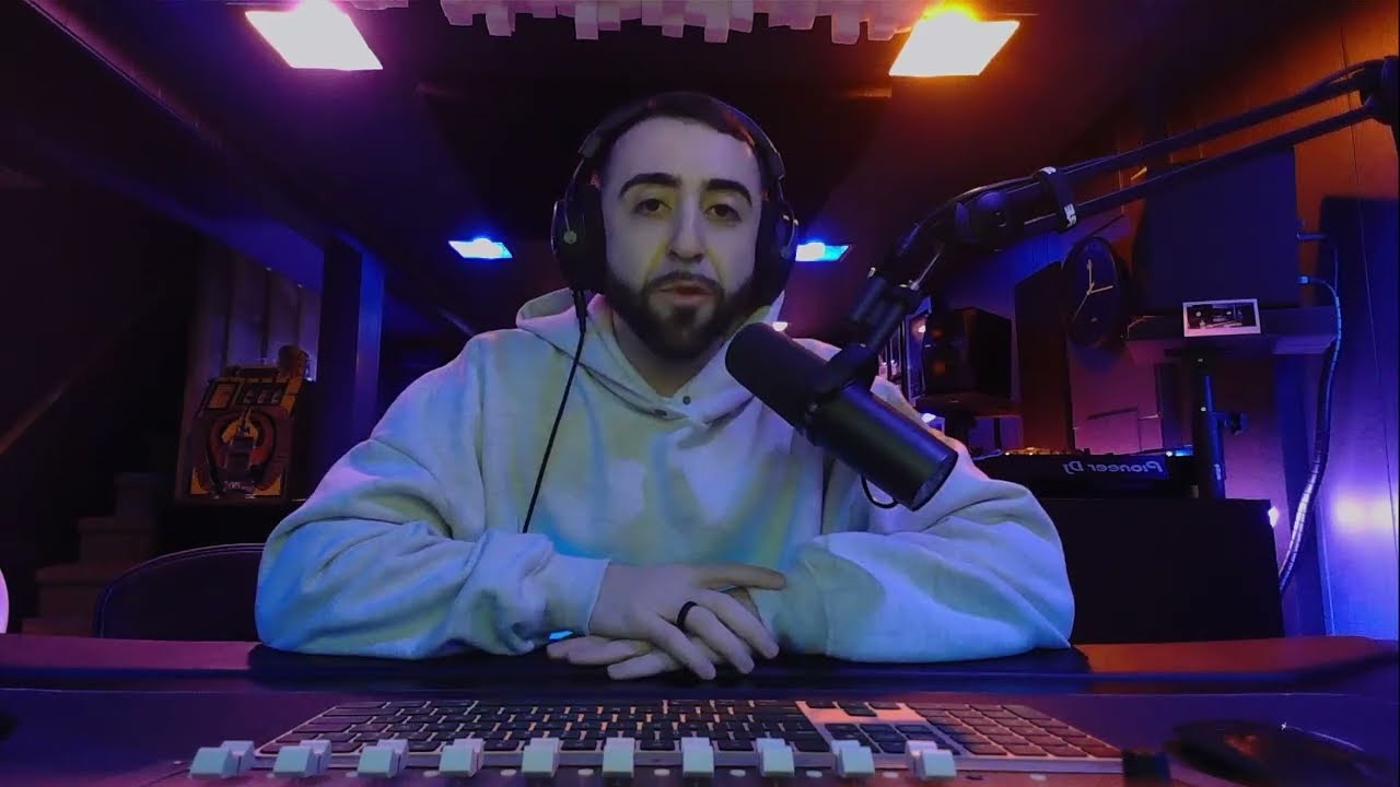 Purari shows how he creates professional Fitness Mixes with DJ.Studio