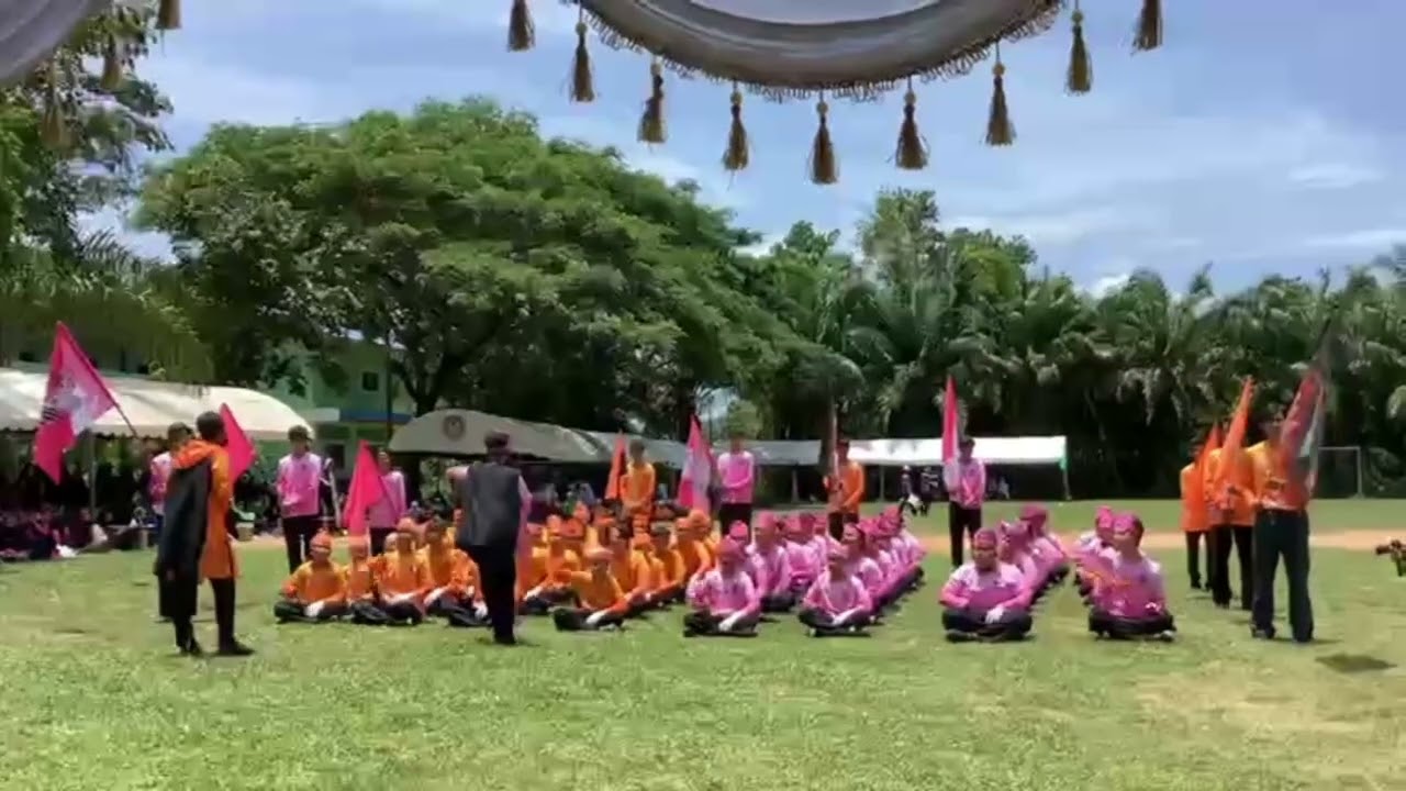 Stand cheer Limau Merah jambu Sukan Warna 2024 โรงเรียนมูลนิธิชุมชนอิสลามศึกษา  معهدالمرکزالاسلامي