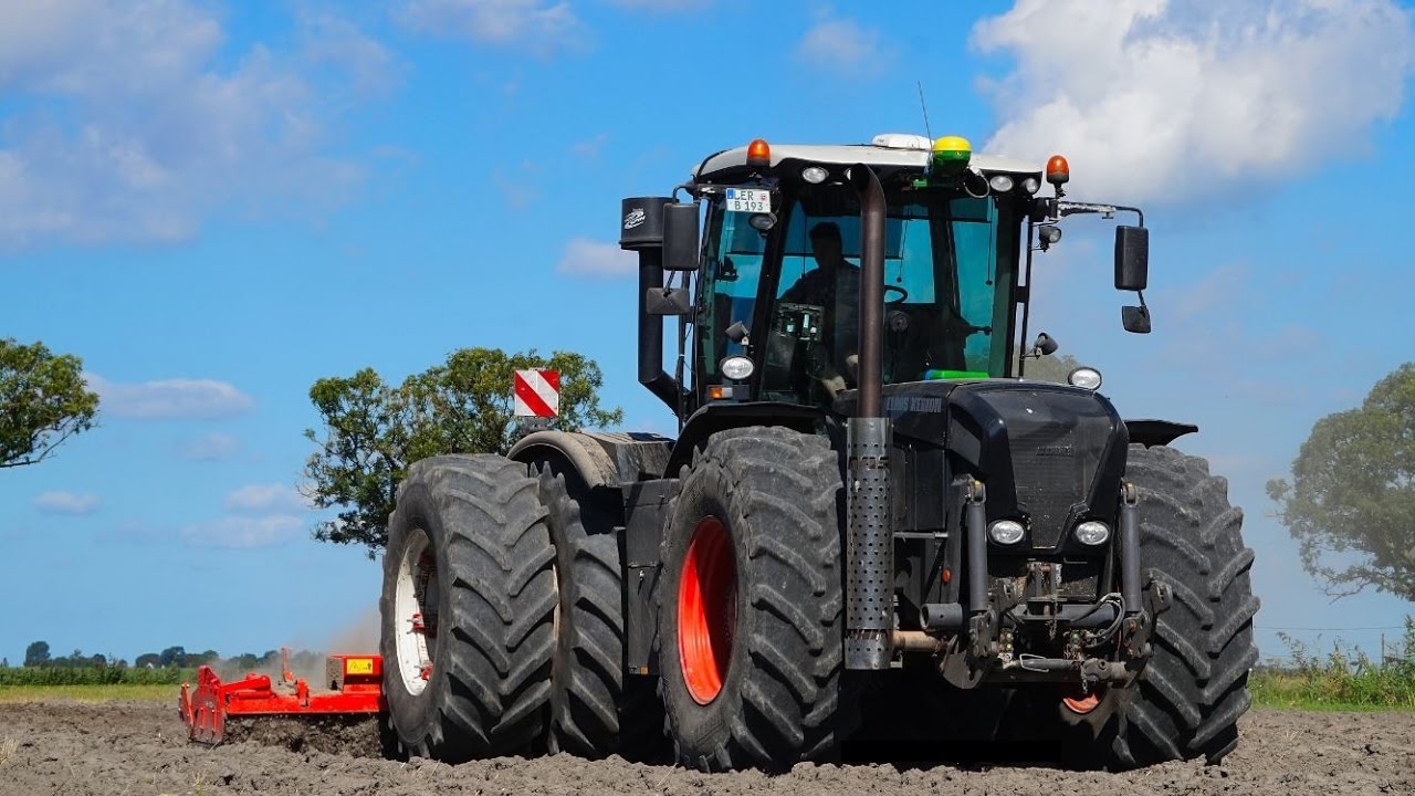 Kopeggen met CLAAS Xerion 3300 & JOHN Deere 7930 Bunde DL.