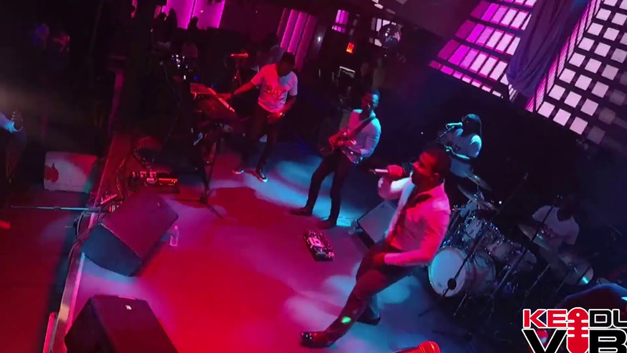 Harmonik Enpotans Live at Amadeus