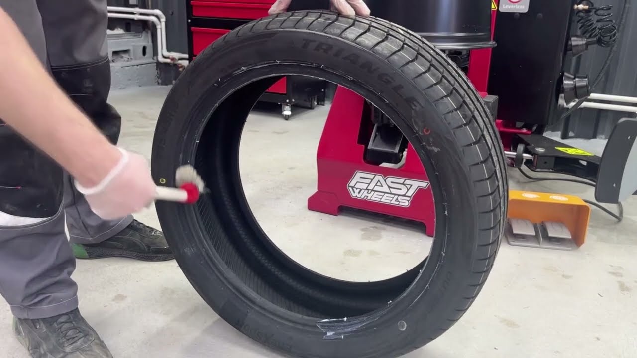 Шиномонтаж в студии Fast Wheels в Барнауле
