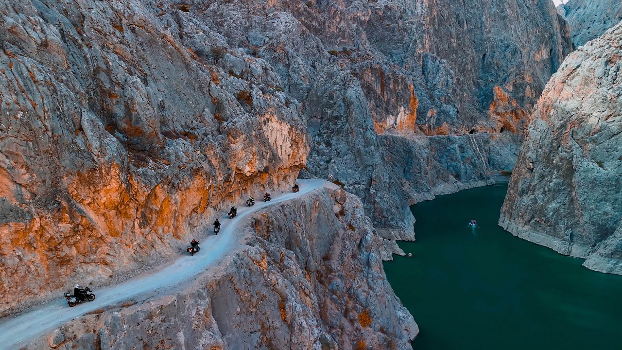 Kemaliye Taş Yolda Motosiklet Tutkusu | Türkiye’nin En Etkileyici Rotası 🚵‍♂️🏞️