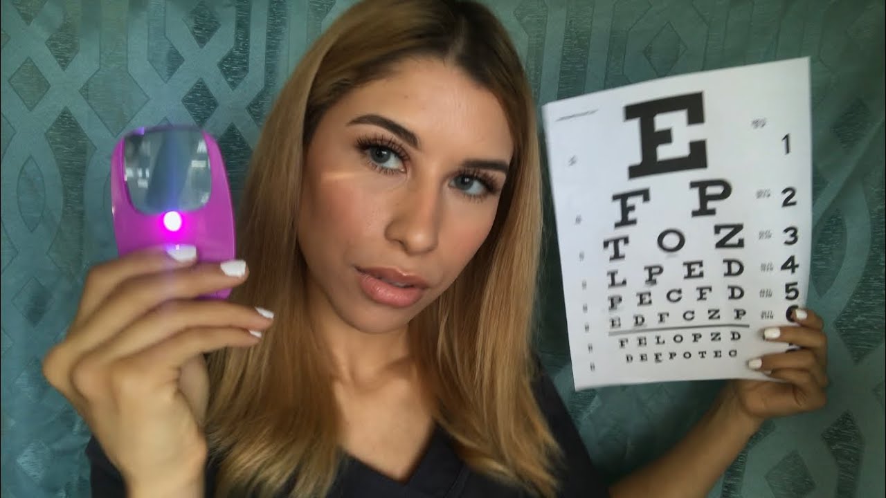 ASMR EYE EXAMINATION 🤓 / OPTOMETRIST ROLE PLAY / UP CLOSE CHECK UP / 🔦 LIGHT TRIGGERS / GLOVES 🧤