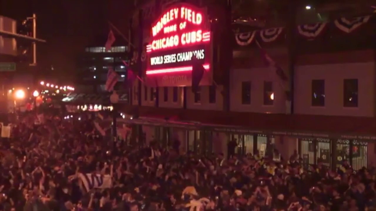 World Series  Wrigley Field live  CHICAGO CUBS WIN!!