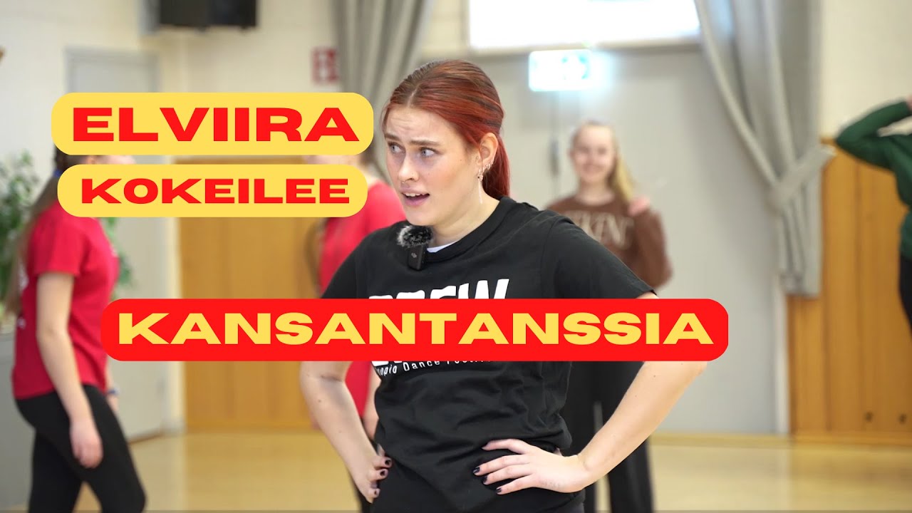 Elviira kokeilee kansantanssia Klaukkalan Nuorisoseurassa
