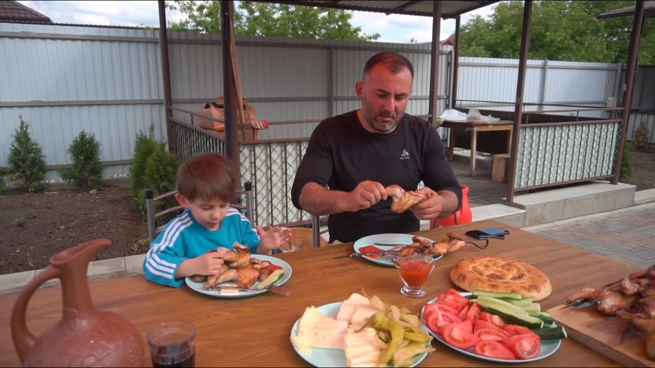 ЦЫПЛЯТА, ЗАПЕЧЕННЫЕ В ТАНДЫРЕ.