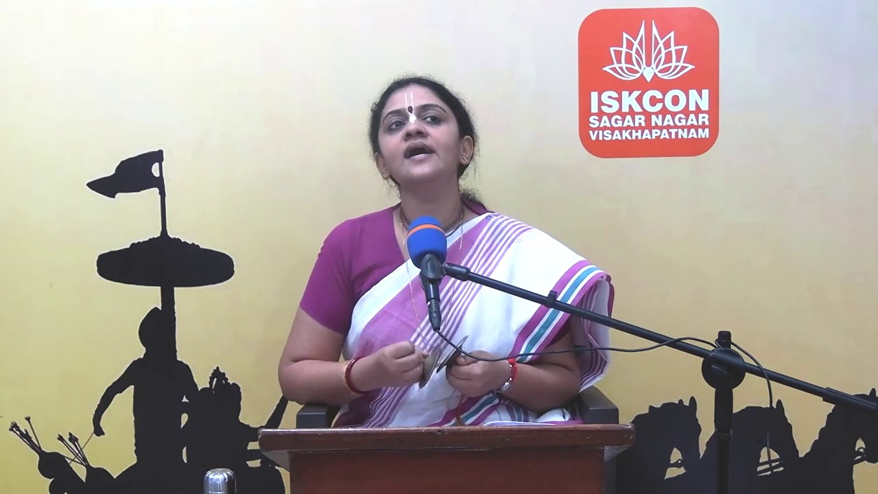 Sri Guru Charan Padma ( Hindi) by Nitaisevini Mathaji
