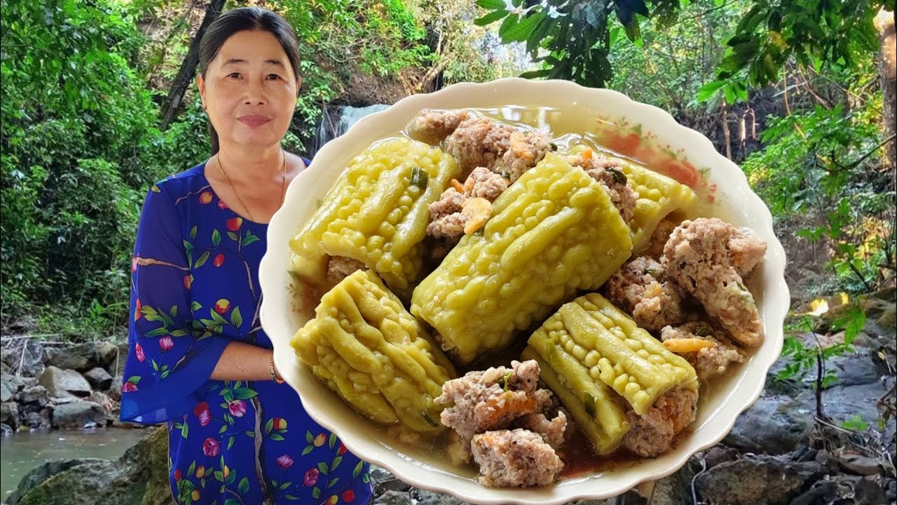 តិចនិចស្ងោរម្រះញាត់សាច់ជ្រូកចិញ្ច្រាំមានរសជាតិឆ្ងាញ់ណាស់-Cambodia food/Dara Cooking